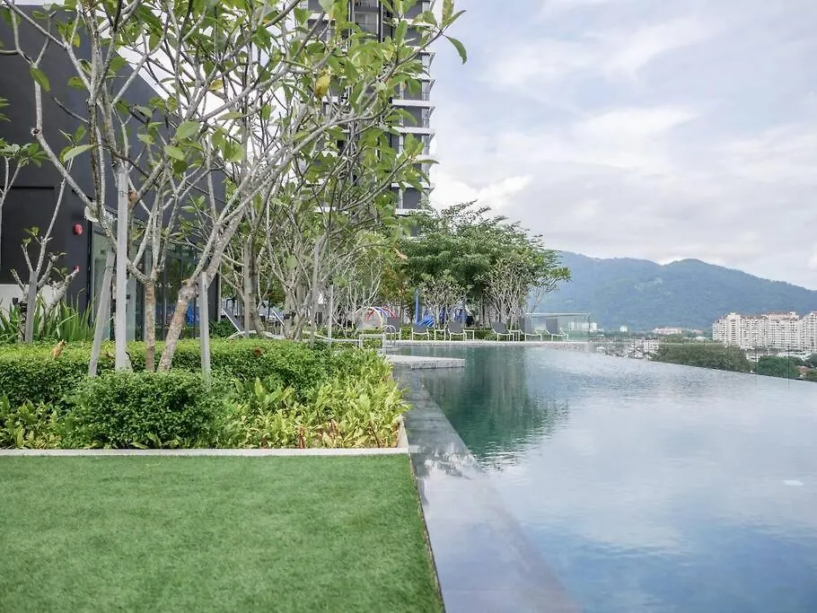 Comfort 3 Bedroom Urban Suite By Uptrend Home Management Jelutong 0*,  Ma­lay­sia