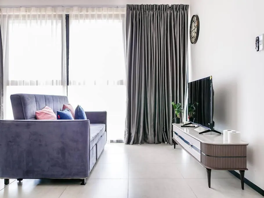 Comfort 3 Bedroom Urban Suite By Uptrend Home Management Jelutong Ma­lay­sia