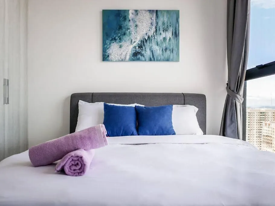 Comfort 3 Bedroom Urban Suite By Uptrend Home Management Jelutong