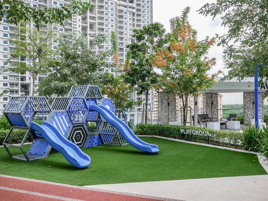 Comfort 3 Bedroom Urban Suite By Uptrend Home Management Jelutong Apartment