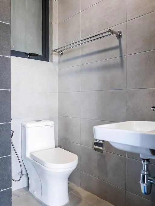 Comfort 3 Bedroom Urban Suite By Uptrend Home Management Jelutong 0*,  Ma­lay­sia