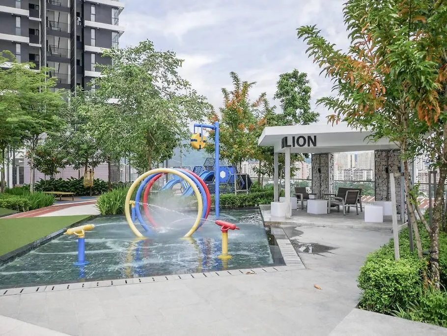 Comfort 3 Bedroom Urban Suite By Uptrend Home Management Jelutong 0*,  Ma­lay­sia