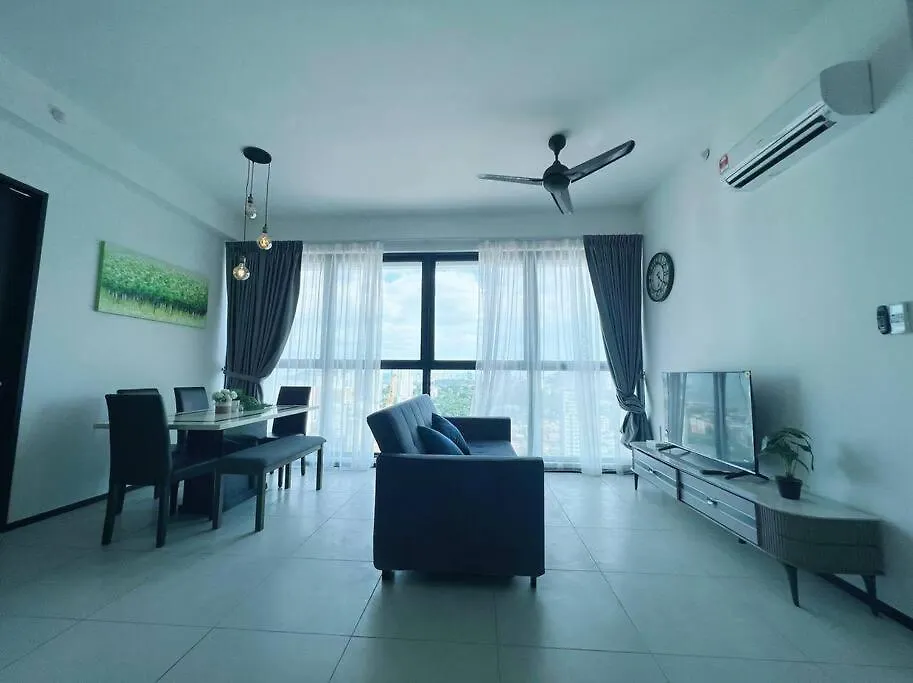 Kontakte von Comfort 3 Bedroom Urban Suite By Uptrend Home Management