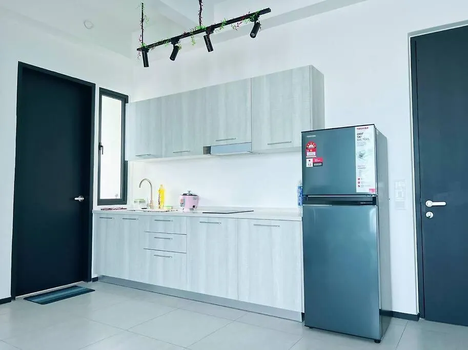 Comfort 3 Bedroom Urban Suite By Uptrend Home Management Jelutong 0*,  Ma­lay­sia
